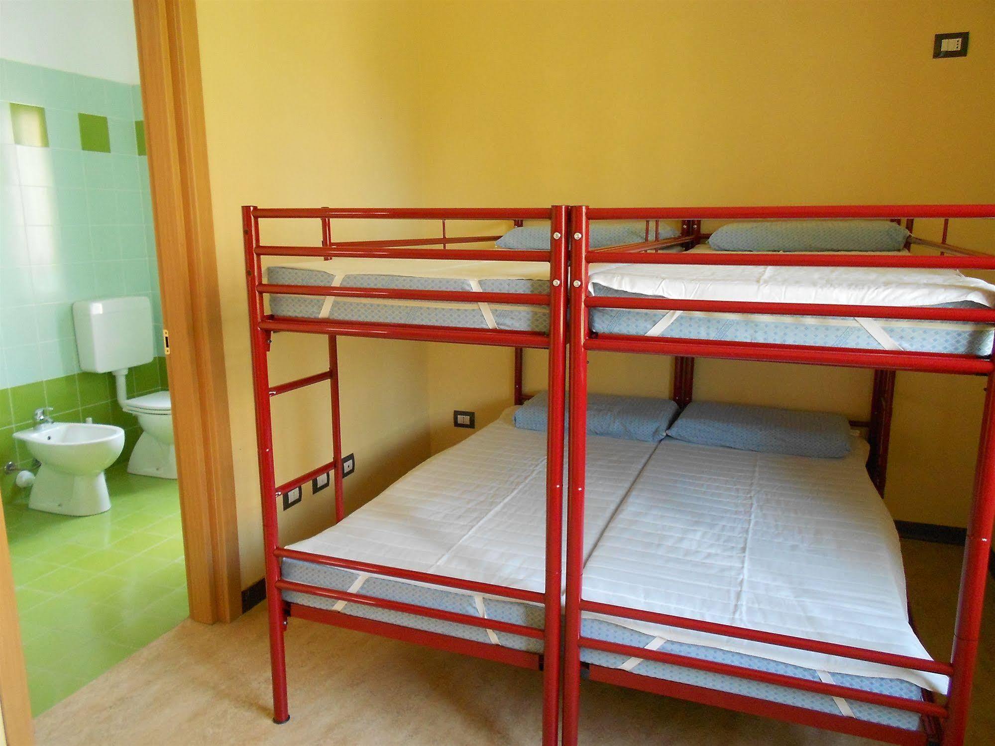 Ostello Di Saronno - Malpensa Hostel Εξωτερικό φωτογραφία